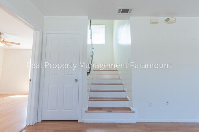 Foto del edificio - 3248 W 111th St