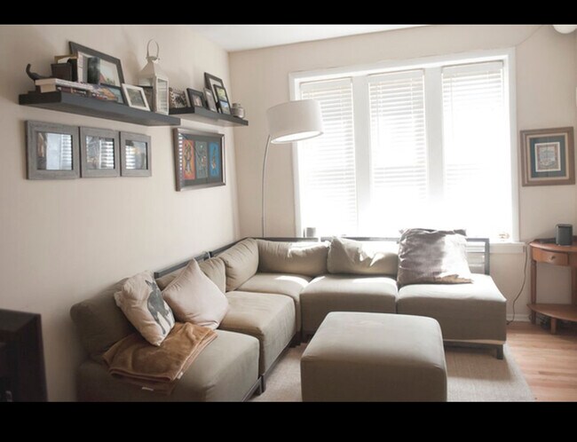 Foto del edificio - 2316 W Belden Ave