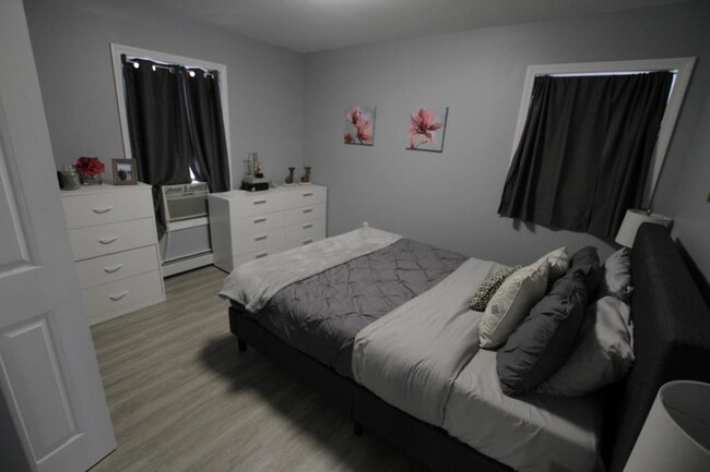 Foto del edificio - 586 Main St #4, Old Town ME 04468