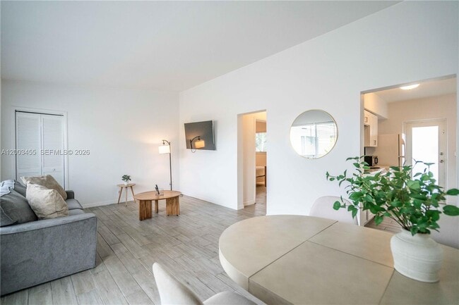 Foto del edificio - 1750 S Treasure Dr