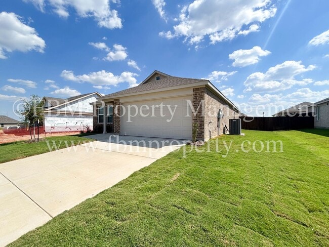 Foto del edificio - 644 W Criner St