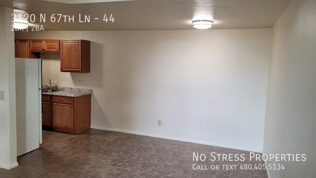 Foto del edificio - 2 Bed 2 Bath Condo off 67th Ave and Osborn!