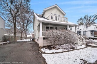 Building Photo - 534 W Breckenridge St