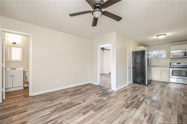 Building Photo - 4305 Rosehill Rd