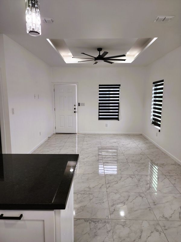 Foto del edificio - 1006 N Woodson Ave