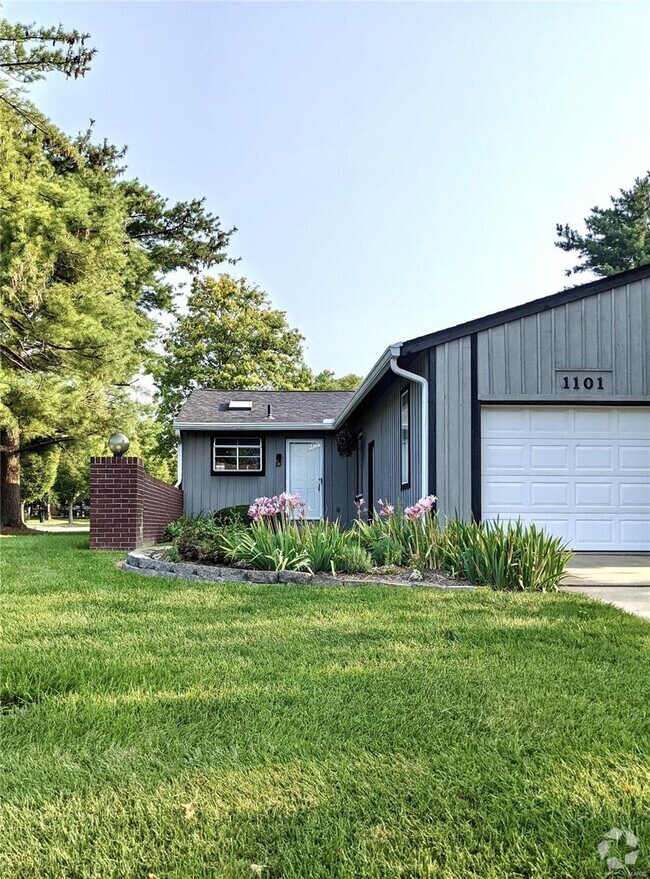 Ofallon Meadows Apartments for Rent with Parking O'fallon, IL 1