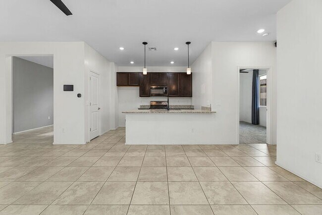 Foto del edificio - Three Bedroom in Sahuarita