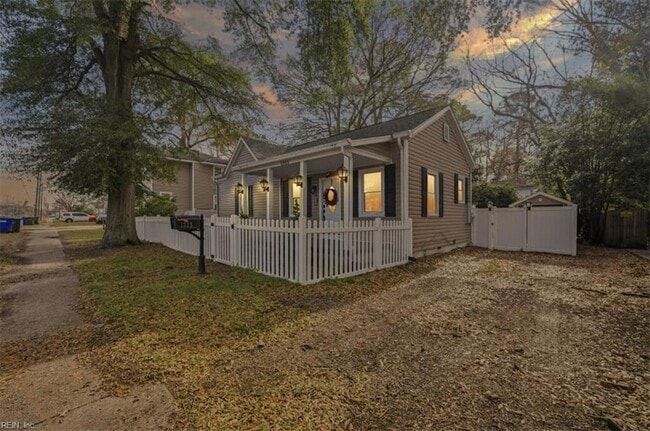 Photo - 1325 W Little Creek Rd House