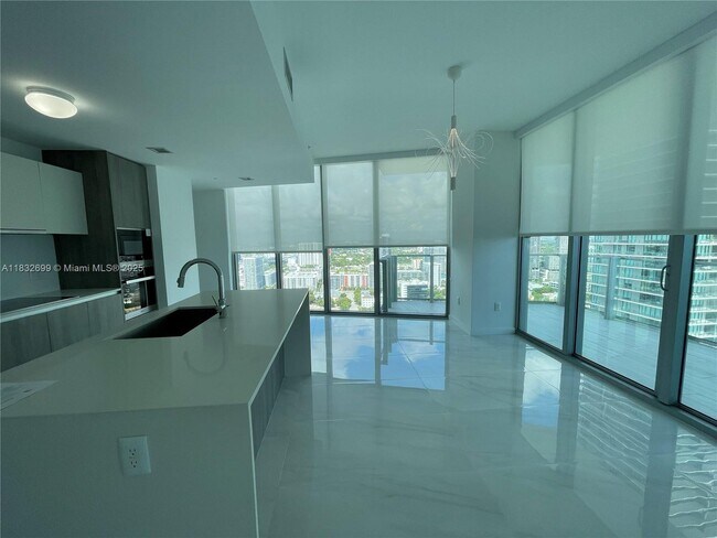 Foto del edificio - 2900 NE 7th Ave