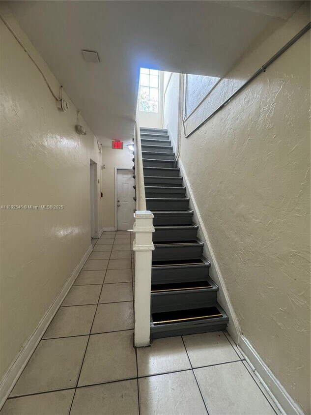 Foto del edificio - 1563 SW 2nd St
