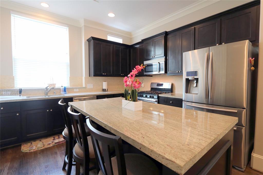 Foto principal - 2413 Beall St