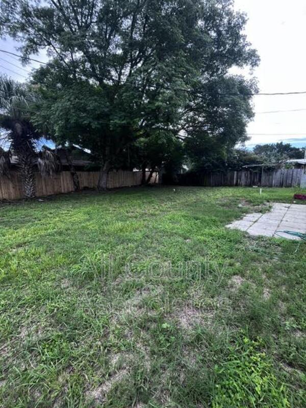 Building Photo - 7072 Bougenville Dr
