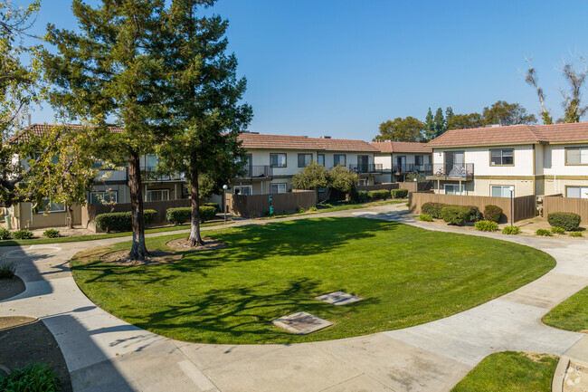 Patio - Briarwood Apartments