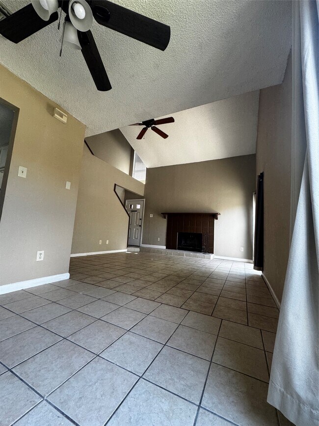 Building Photo - 9536 Pagewood Ln