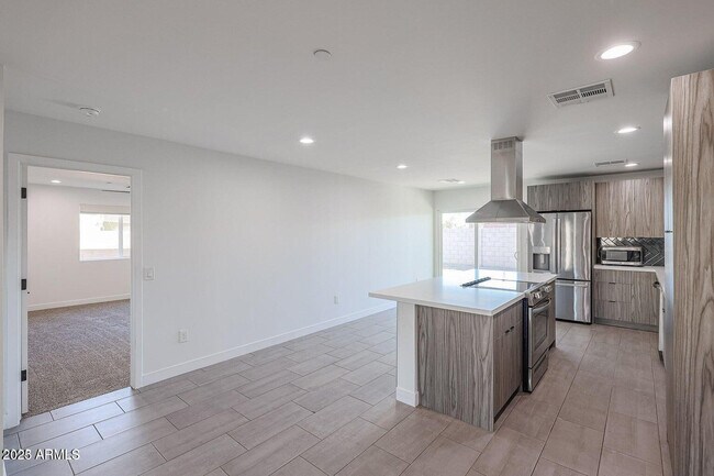 Foto del edificio - 2651 N 71st Pl