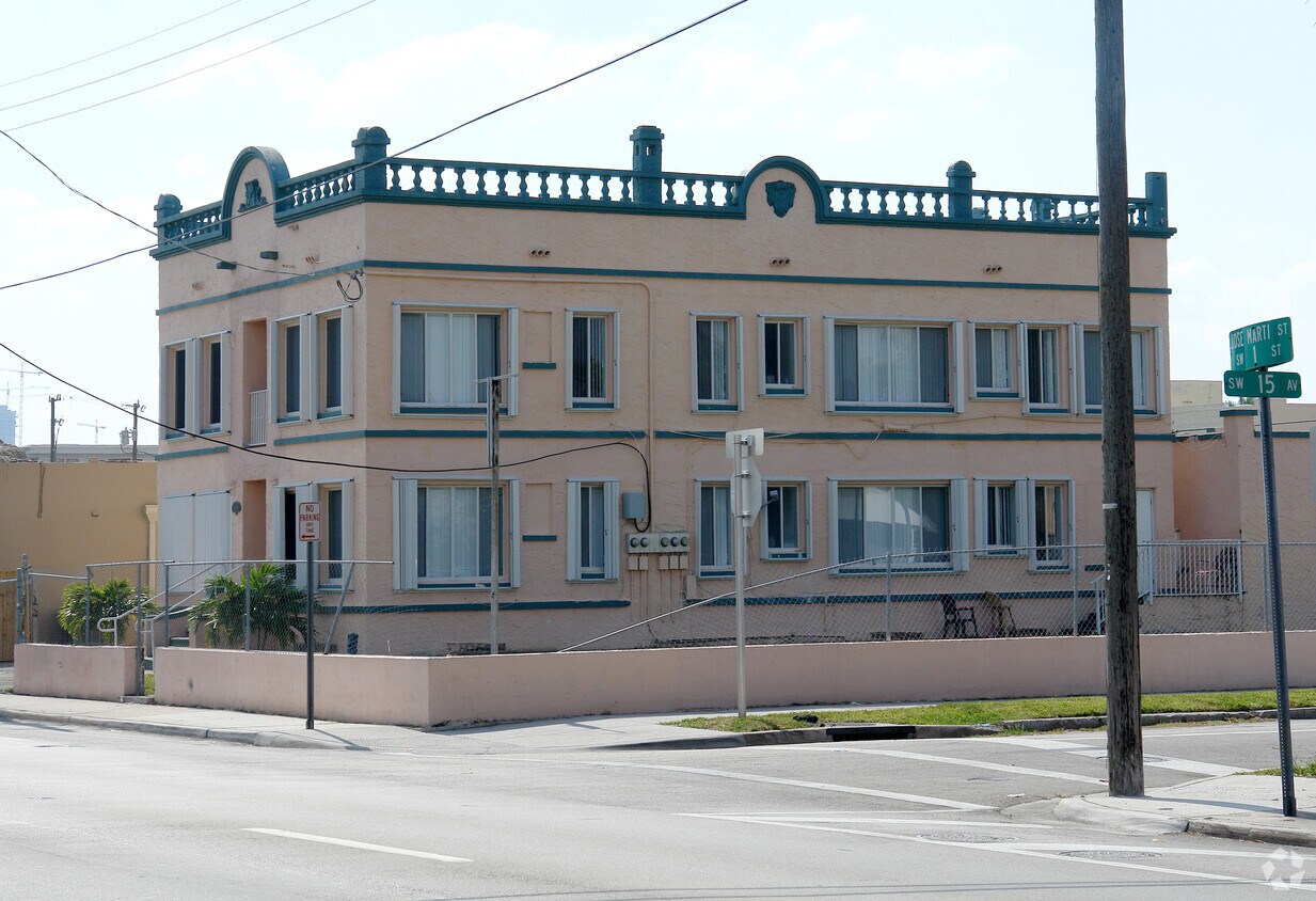 Building Photo - 1466 SW 1st St
