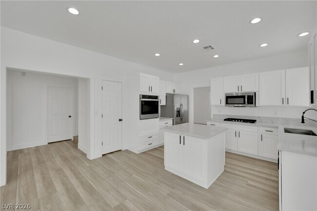 Foto del edificio - 9205 Spruce Mountain Way