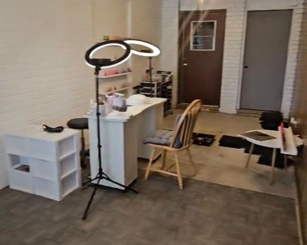 Building Photo - 713 Lariat Loop