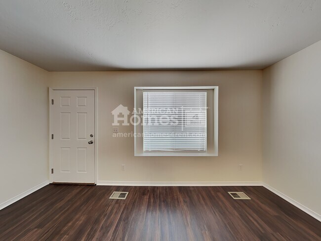 Building Photo - 120 White Sands Drive