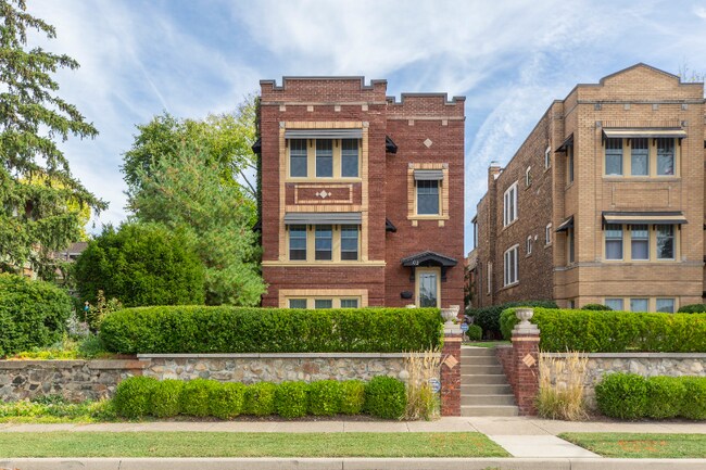 Building Photo - 108 S Notre Dame Ave