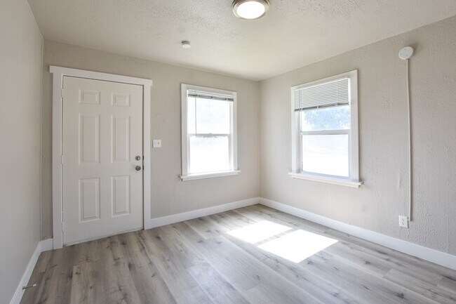Building Photo - 8644 W 2800 S