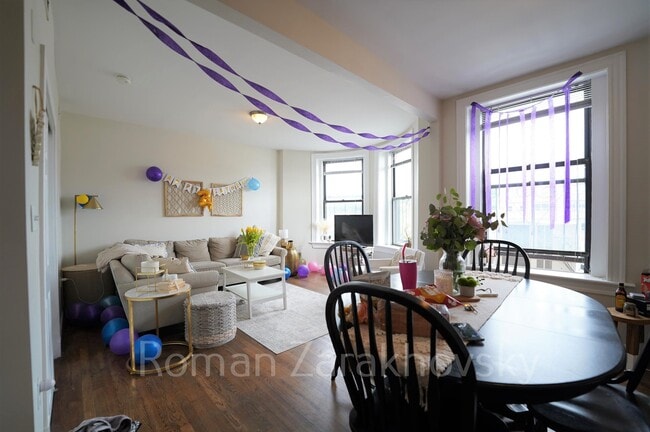 Photo - 1942 Beacon St Apartment