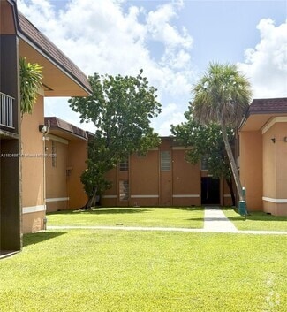 Building Photo - 9449 SW 76th St