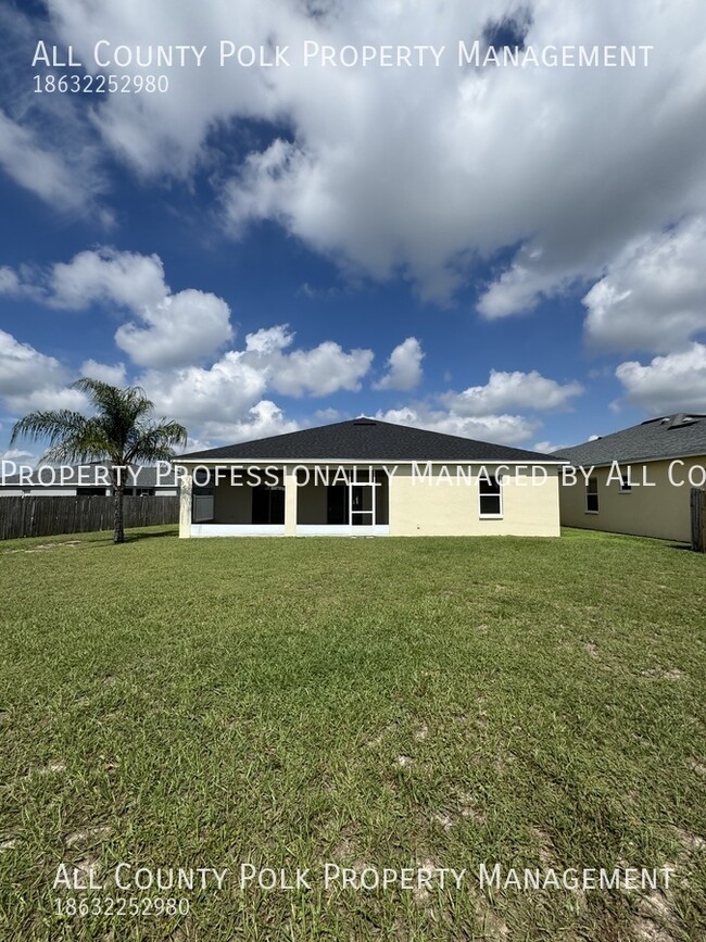 Foto del edificio - Spectacular 4 Bedroom Winter Haven Home fo...