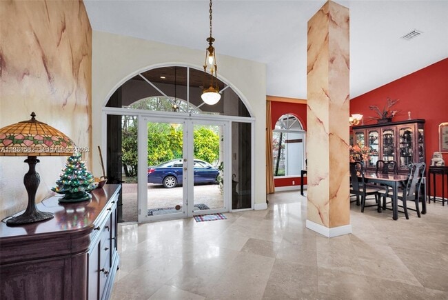 Building Photo - 5750 SW 67th Ave