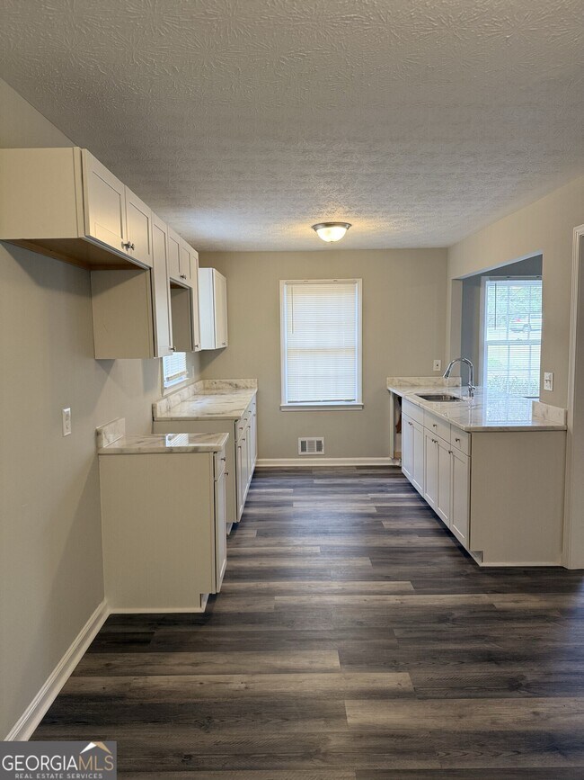 Building Photo - 3990 GA-92