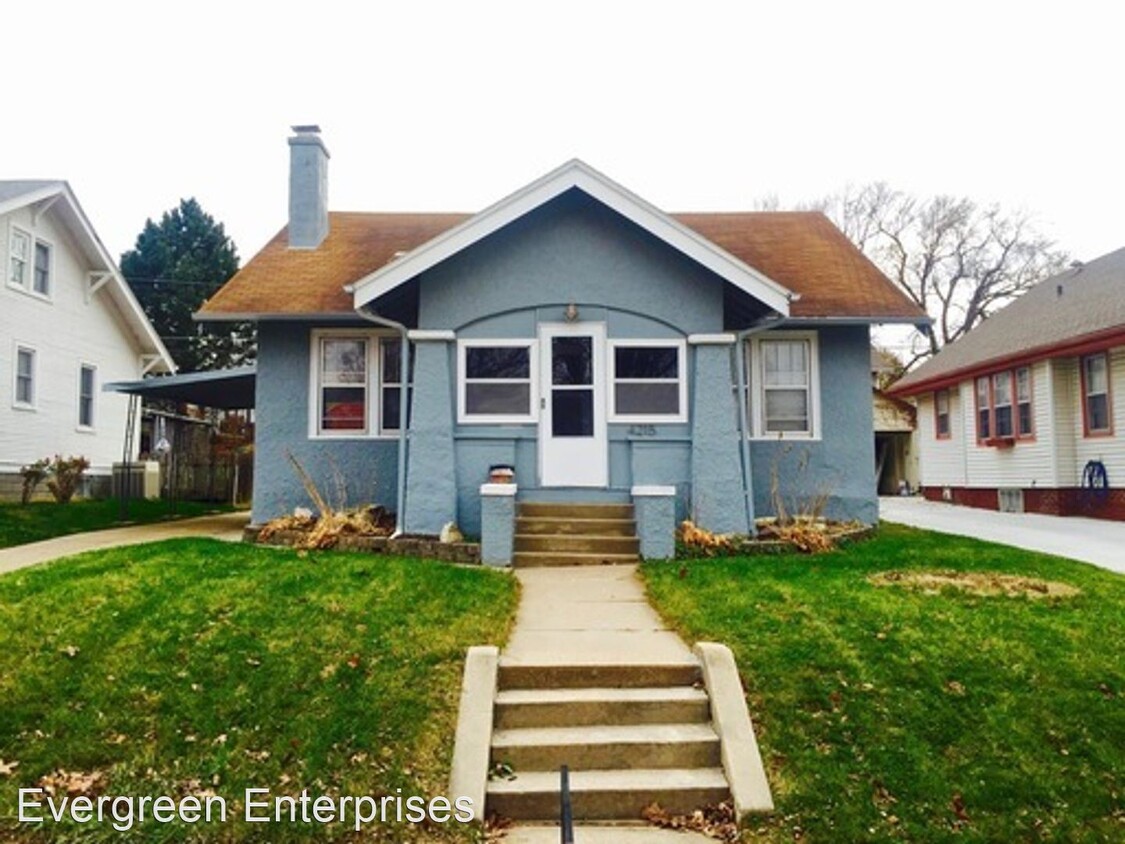 Foto principal - 3 br, 1 bath House - 4215 Barker Ave