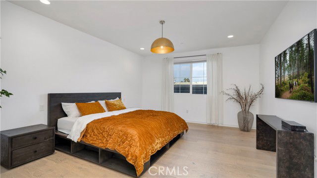 Foto del edificio - 4240 Laurel Canyon Blvd