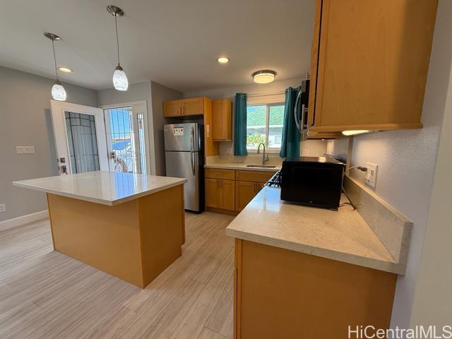 Building Photo - 2943 Kahaloa Dr