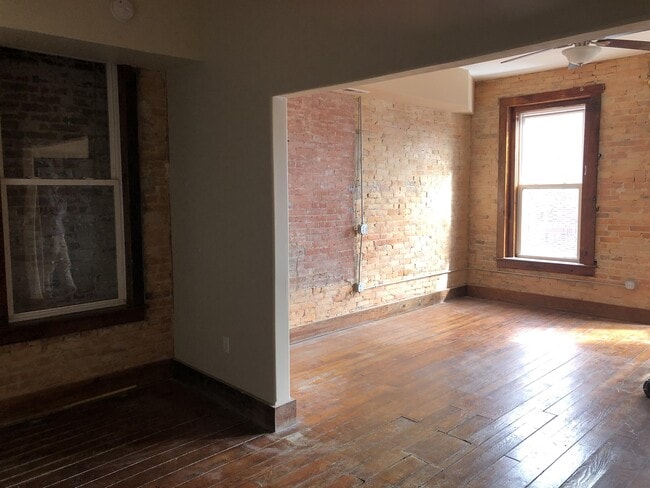 Building Photo - 204 Clarke Ave