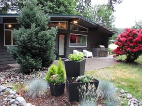 Building Photo - 8619 David Day Dr NW
