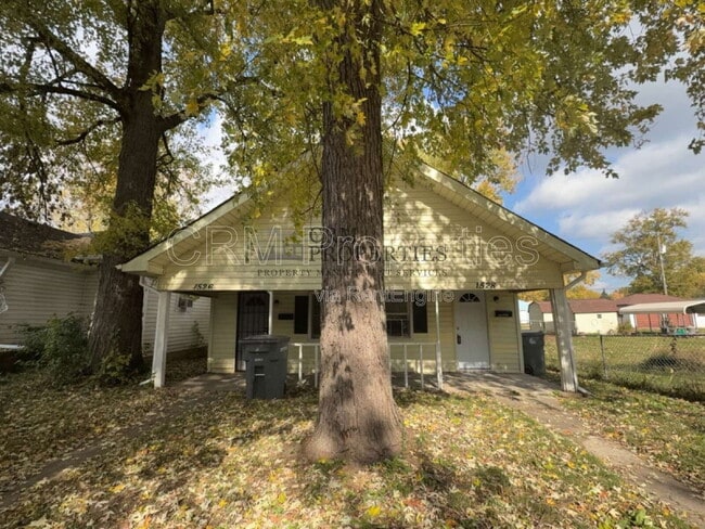 Building Photo - 1528 E Gimber St