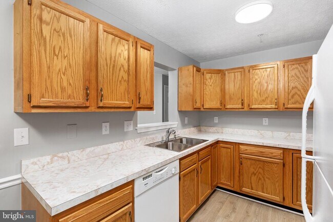 Foto del edificio - 165 Hailey Ln