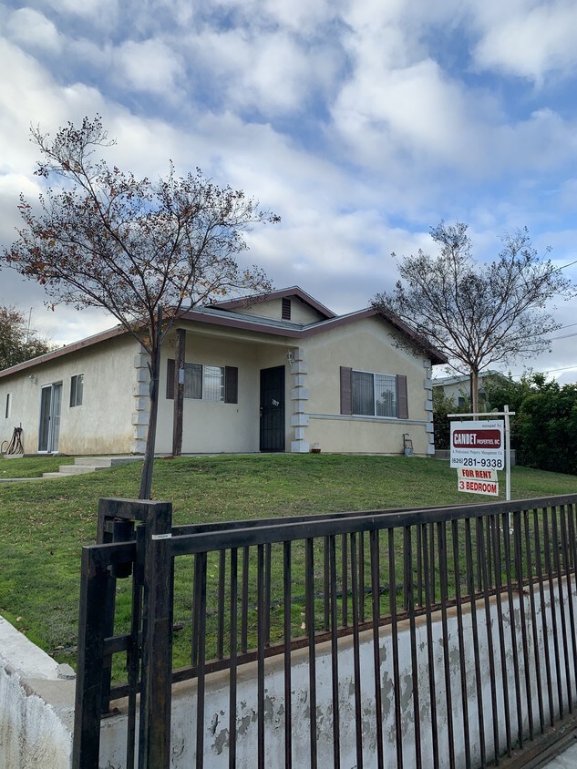 Primary Photo - 3029 Evelyn Ave