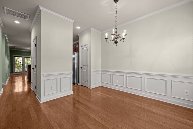 Photo - Gorgeous End Unit Townhome In Apex NC! Spa...