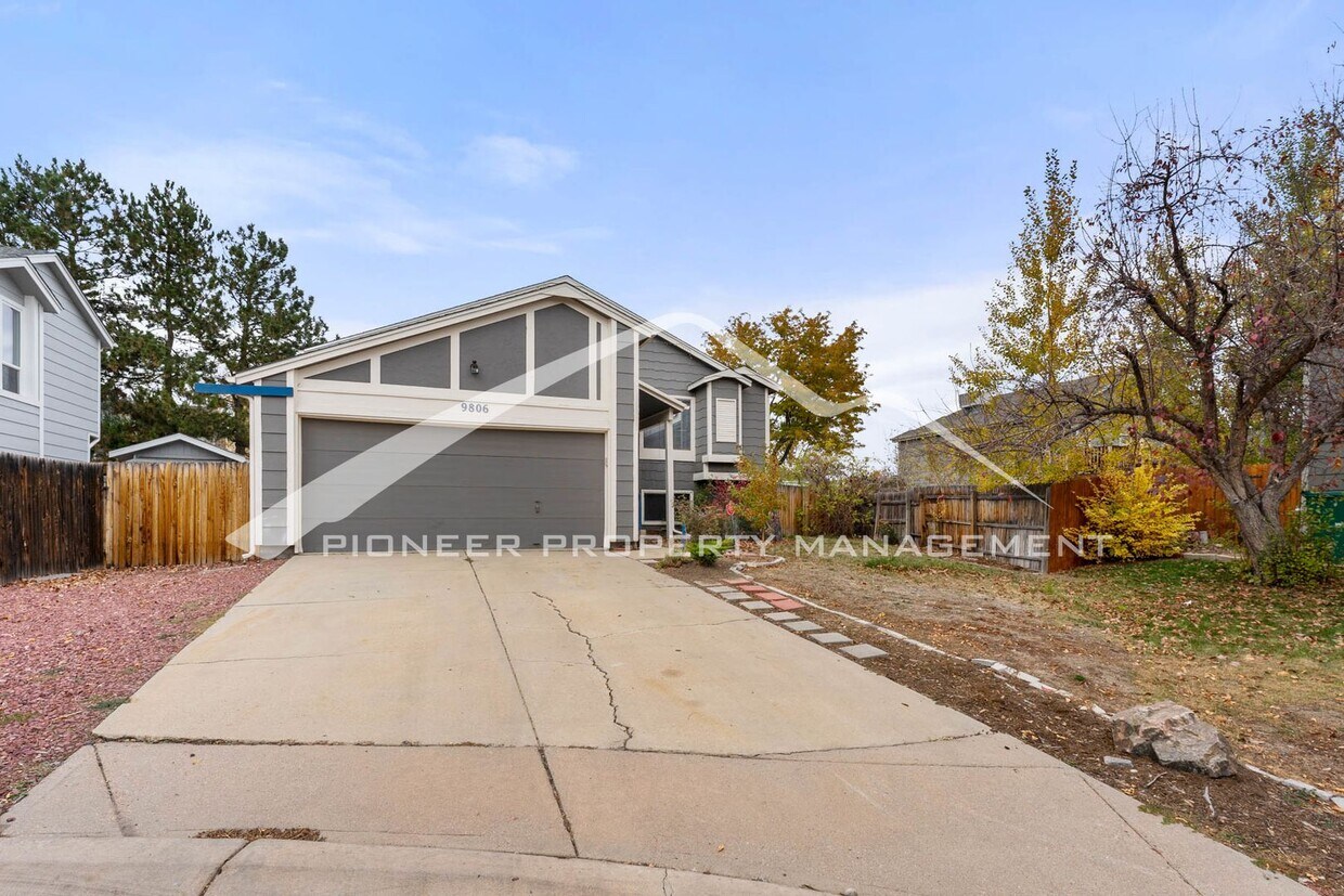 Primary Photo - Inviting Split Level home with Stainless S...