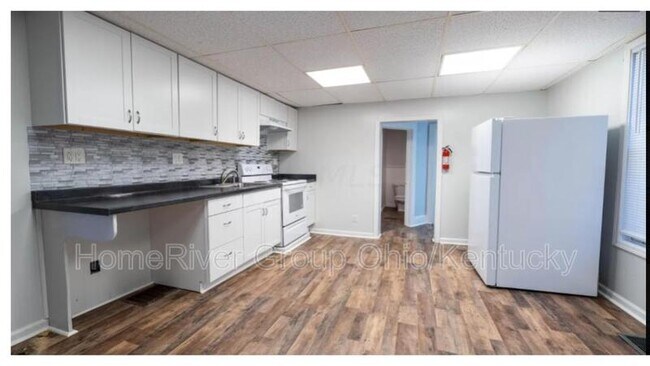 Foto del edificio - 219 E Burgess St