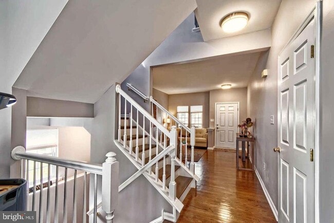 Building Photo - 13 Bridle Ct