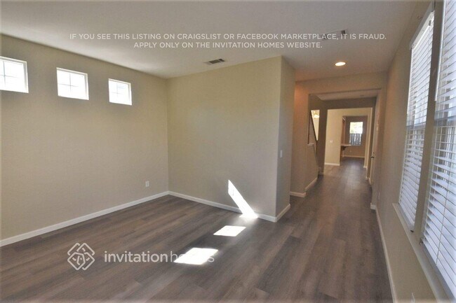 Foto del edificio - 1010 Liberty Dr