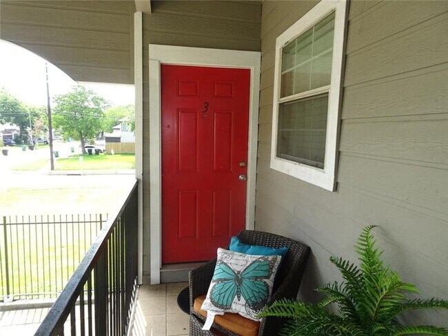 Building Photo - 3242 Kilgore, UNIT 3 FOURPLEX IN MEDICAL C...