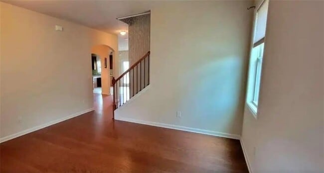 Foto del edificio - 826 Harrison Drive