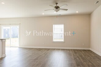 Building Photo - 3420 Quintana Dr