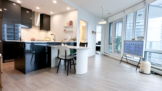 Photo du bâtiment - 1283 Howe St