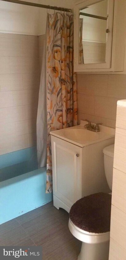 Foto principal - 1026 Longshore Ave