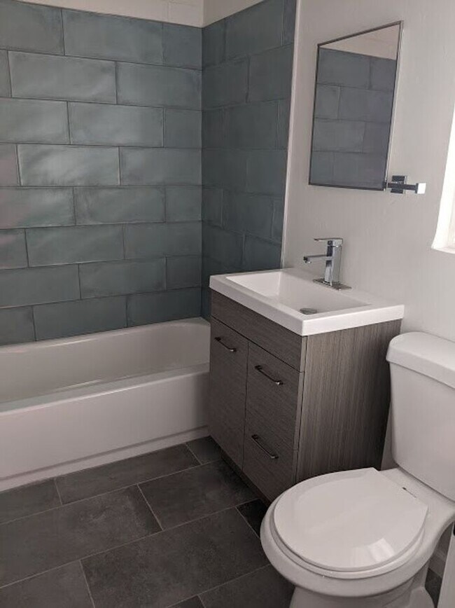 Foto del edificio - Super Cute Southwestern 2 Bedroom - ! Bath...