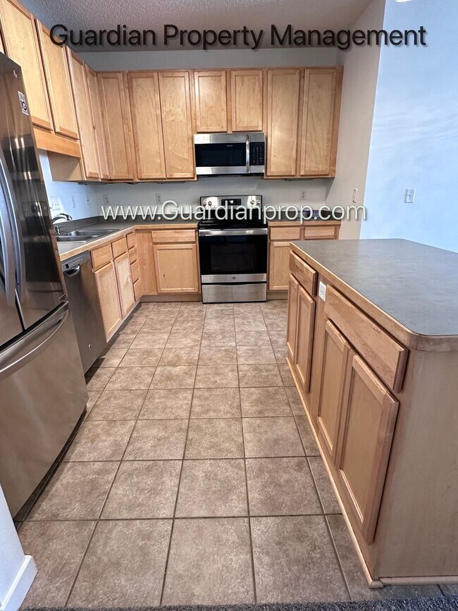 Foto del edificio - South East Minneapolis Condo, Garage, Dishwasher, 2nd Floor